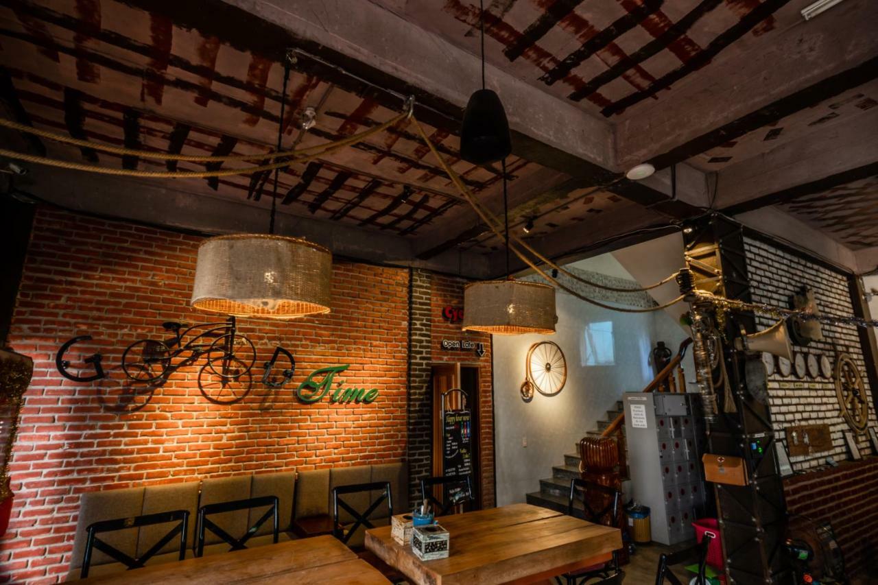 Phong Nha Gecko Hostel Dong Hoi Exterior photo